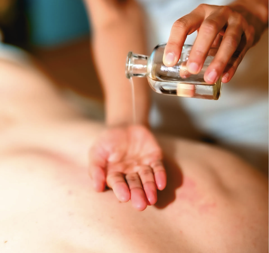 Aroma Öl Massage Thai Massage Rückenschmerzen